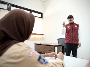 Gus Ipul Kunjungi Sekolah Rakyat Sleman, Semangati Siswa Bertalenta