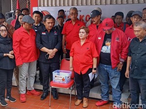 PDIP Jogja Bikin Aksi Saweran Koin Bela Hasto Kristiyanto