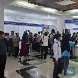 Cari Kerja Susah, Gen-Z Menyesal Duit Habis Buat Kuliah