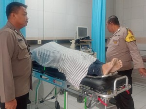 Pengendara Motor Tewas Tabrak Tiang Listrik di Gresik Saat Mengantuk