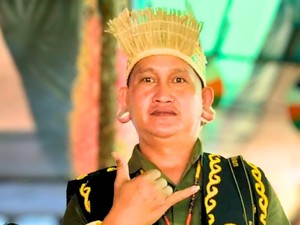 Jomblo di Usia 36 Tahun, Pria Dayak Ini Yakin Bukan karena Telinganya Panjang