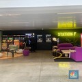 Melihat Station F, 