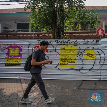 Tempat Nongkrong Anak Jaksel di Blok M Ditutup Pagar Seng, Ada Apa?