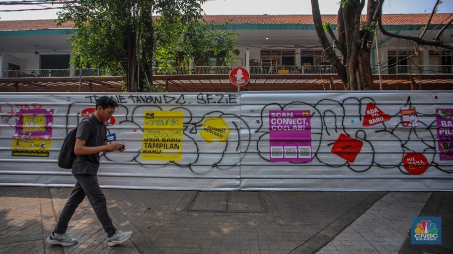 Suasana saat renovasi M Bloc Space di kawasan Blok M, Jakarta, Rabu (16/7/2025). (CNBC Indonesia/Faisal Rahman) Suasana saat renovasi M Bloc Space di kawasan Blok M, Jakarta, Rabu (16/7/2025). (CNBC Indonesia/Faisal Rahman)
