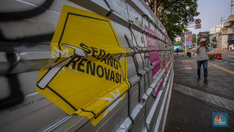 Suasana saat renovasi M Bloc Space di kawasan Blok M, Jakarta, Rabu (16/7/2025). (CNBC Indonesia/Faisal Rahman)