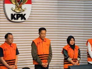 KPK Tahan 4 Tersangka Kasus Pemerasan Izin TKA Kemnaker