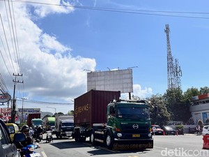 4 Kapal Eks LCT Berlayar Lagi dengan Pengawasan Ketat di Ketapang