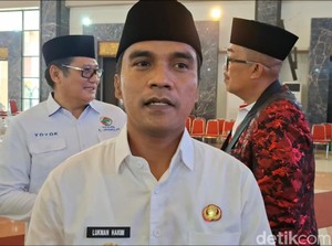 Sambut Prabowo, Pemkab Bangkalan Borong Makanan-Minuman PKL di Alun-alun