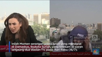Detik-detik Bom Israel Terekam Siaran Langsung TV di Suriah