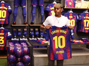Lamine Yamal Sejak Kecil Impikan Nomor 10 Barcelona