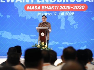 Kukuhkan Dewan Pengurus APKASI, Mendagri Minta Bupati Naikkan PAD