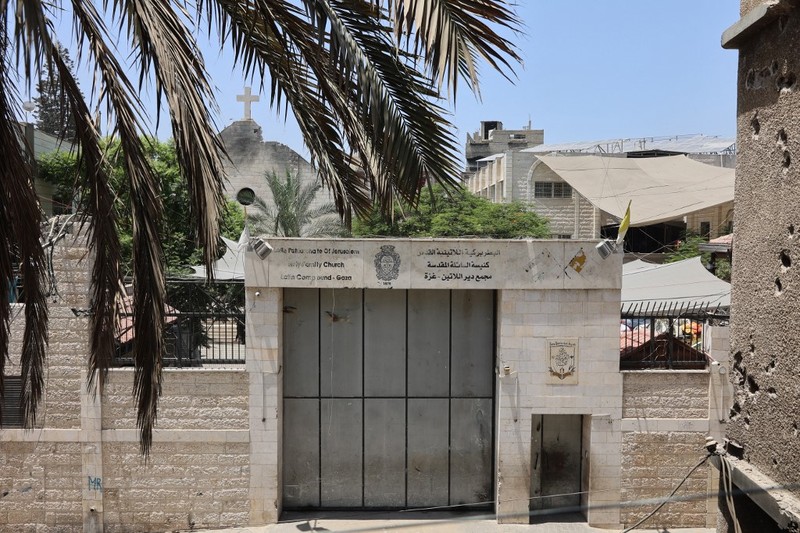 Pemandangan kerusakan Gereja Keluarga Kudus di Kota Gaza setelah serangan Israel terhadap gereja tersebut, di lingkungan Zeitoun, Kota Gaza pada 17 Juli 2025. Pemandangan kerusakan Gereja Keluarga Kudus di Kota Gaza setelah serangan Israel terhadap gereja tersebut, di lingkungan Zeitoun, Kota Gaza pada 17 Juli 2025. (Photo by Omar AL-QATTAA / AFP)