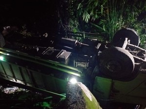 Kronologi Sopir Truk Batu Bara Tewas Terjepit Usai Mobilnya Terjun dari Jembatan