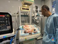 Derita Bayi Prematur di Gaza, Berimpitan di Inkubator