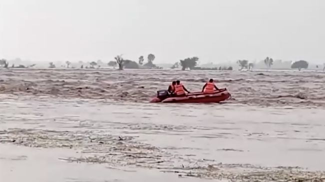 Banjir Bandang Tewaskan 300 Orang, Ribuan Hilang