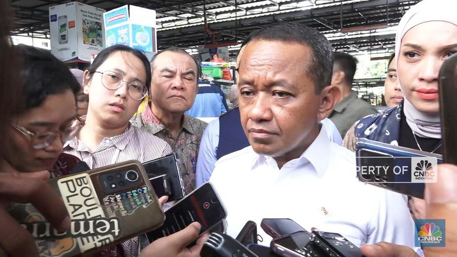 Menteri Energi dan Sumber Daya Mineral (ESDM) Bahlil Lahadalila memastikan Indonesia akan tetap mengimpor minyak dan gas dari Amerika Serikat (AS).