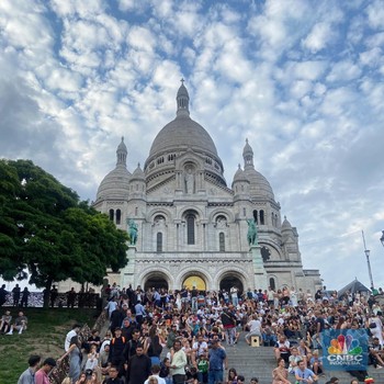 Menikmati Basilika Sacre Coeur, Wisata Prancis Tempat Menggembok Cinta
