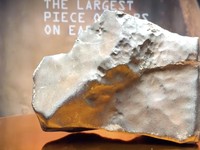 Gila! Batu dari Mars Ini Laku Rp 86,4 Miliar