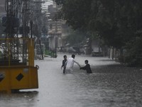 Hujan Lebat Picu Banjir Dahsyat Terbaru: 170 Tewas, Separuh Anak-Anak
