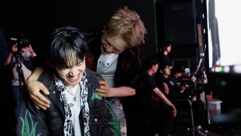 Members of K-pop boy band 1VERSE, including Hyuk and Seok who defected from North Korea, as well as Aito, Nathan and Kenny, perform their new single in front of a camera in Seoul, South Korea, May 21, 2025. REUTERS/Kim Soo-hyeon