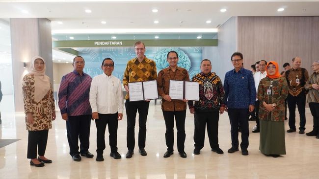 Menko PMK dan Menkes Tinjau Proyek RSPON Karya WIKA
