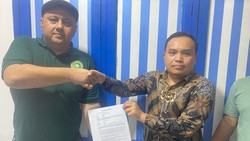 Kasus Laka Mobil Dinas Bawaslu Tabrak Showroom di Jambi Berakhir Damai