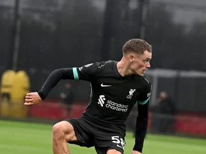 Liverpool Sadar Harus Jor-joran buat Tetap di Atas