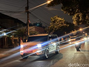 Hendak ke Kongres PSI, Prabowo Lebih Dulu Temui Jokowi di Solo