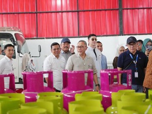 Zulhas Cek Kesiapan Kopdes Merah Putih di Klaten Jelang Diresmikan Prabowo