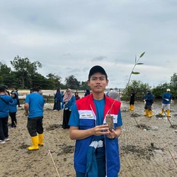 Kisah Iqbal, Dari Penerima Beasiswa Jadi Perwira Pertamina