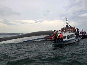 38 Orang Tewas dalam Insiden Kapal Wisata Ha Long Bay Terbalik
