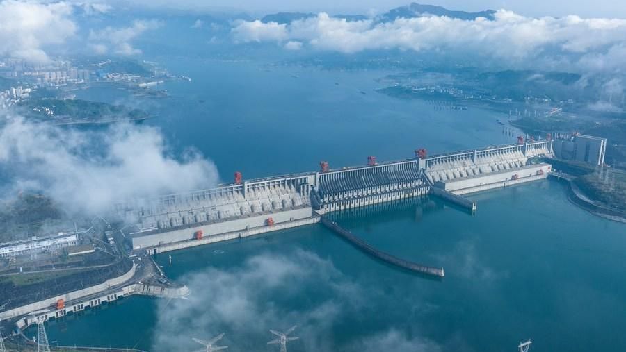 Foto udara menunjukkan pemandangan Bendungan Tiga Ngarai di Kabupaten Zigui, Kota Yichang, Provinsi Hubei, China tengah. (Dok. Zheng Jiayu/Xinhua via The State Council Information Office The Peoples Republic of China)
