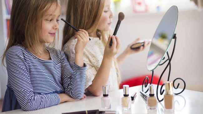 Jangan Belikan Anak Make Up Mainan, BPOM Peringatkan Bahayanya