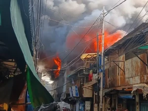 Video Cerita Harni: Dagangan Hangus Tak Tersisa Akibat Kebakaran Tambora
