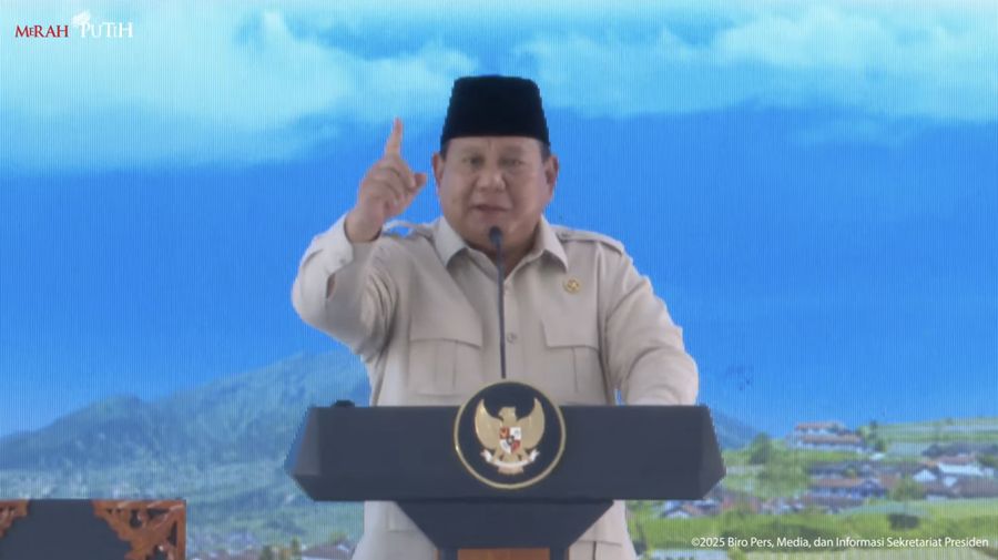 Presiden Prabowo Subianto dalam peluncuran Kelembagaan 80.000 Koperasi Desa/Kelurahan Merah Putih, Senin (21/7/2025). (Tangkapan Layar Youtube Sekretariat Presiden)