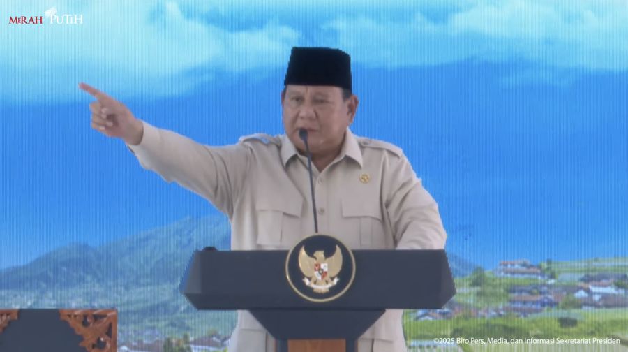 Presiden Prabowo Subianto dalam peluncuran Kelembagaan 80.000 Koperasi Desa/Kelurahan Merah Putih, Senin (21/7/2025). (Tangkapan Layar Youtube Sekretariat Presiden)