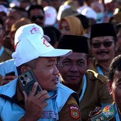 Erick Thohir-Zulhas Terpantau Hadiri Peluncuran Kopdes Merah Putih