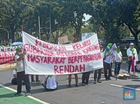 Warga Rusun Tiba-Tiba Demo ke Kantor Gubernur DKI Pramono, Ada Apa?