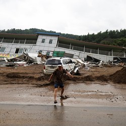 Banjir dan Longsor Hebat Terjang China, 4 Tewas-8 Hilang