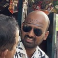 YouTuber India Komersilkan Kepala Botaknya untuk Pasang Iklan