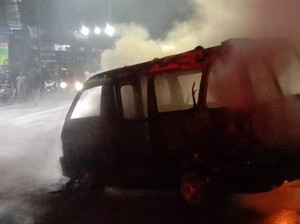 Angkot di Bogor Terbakar, Sopir Alami Luka dan Dilarikan ke RS
