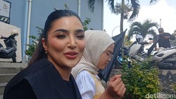 Rasa Syukur Ashanty di Usia ke-13 Pernikahan dengan Anang Hermansyah