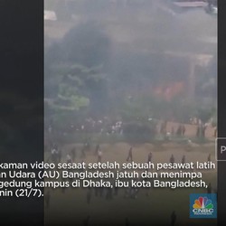 Detik-detik Sekolah di Bangladesh Hancur Tertimpa Pesawat Jatuh