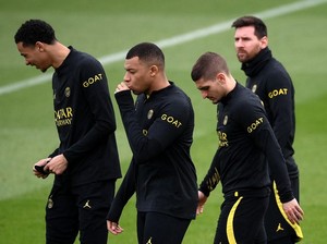 Ekitike Dulu Main Bareng Messi, Kini Sama Salah