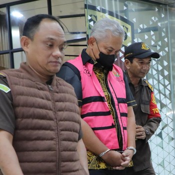 Penampakan Tersangka Kasus Korupsi Sritex, Ada Eks Bos BJB-Bank Jateng