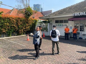 Video: Kompolnas Datangi Kosan Lokasi Tewasnya Diplomat Kemlu