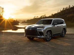 Lexus Lengkapi Semua Model dengan Teknologi Elektrifikasi di GIIAS 2025