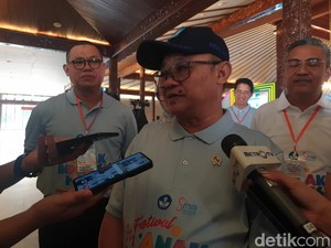 Menteri Muti Tegaskan Permendikdasmen 13 Tahun 2025 Tidak Mengubah Kurikulum
