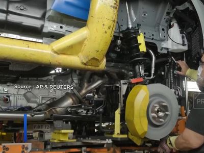 Kiriman Wafer Belanda Disetop ke China, Pabrik Mobil Dunia Terancam