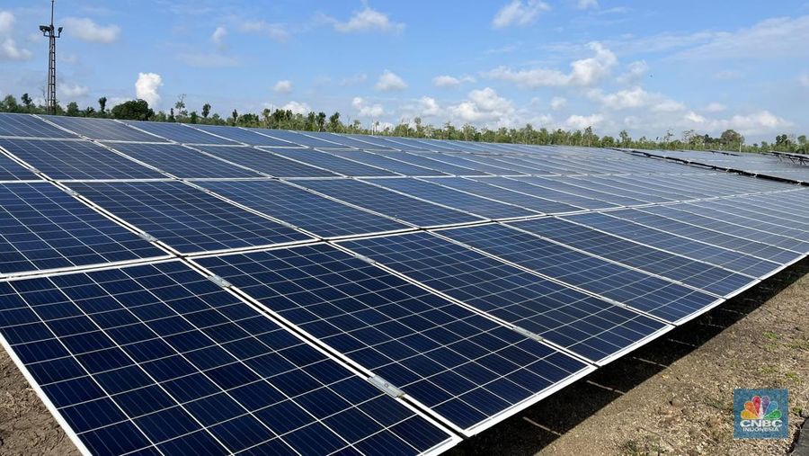 Proyek PLTS Sengkol 7 MWp di Lombok Tengah, Nusa Tenggara Barat.